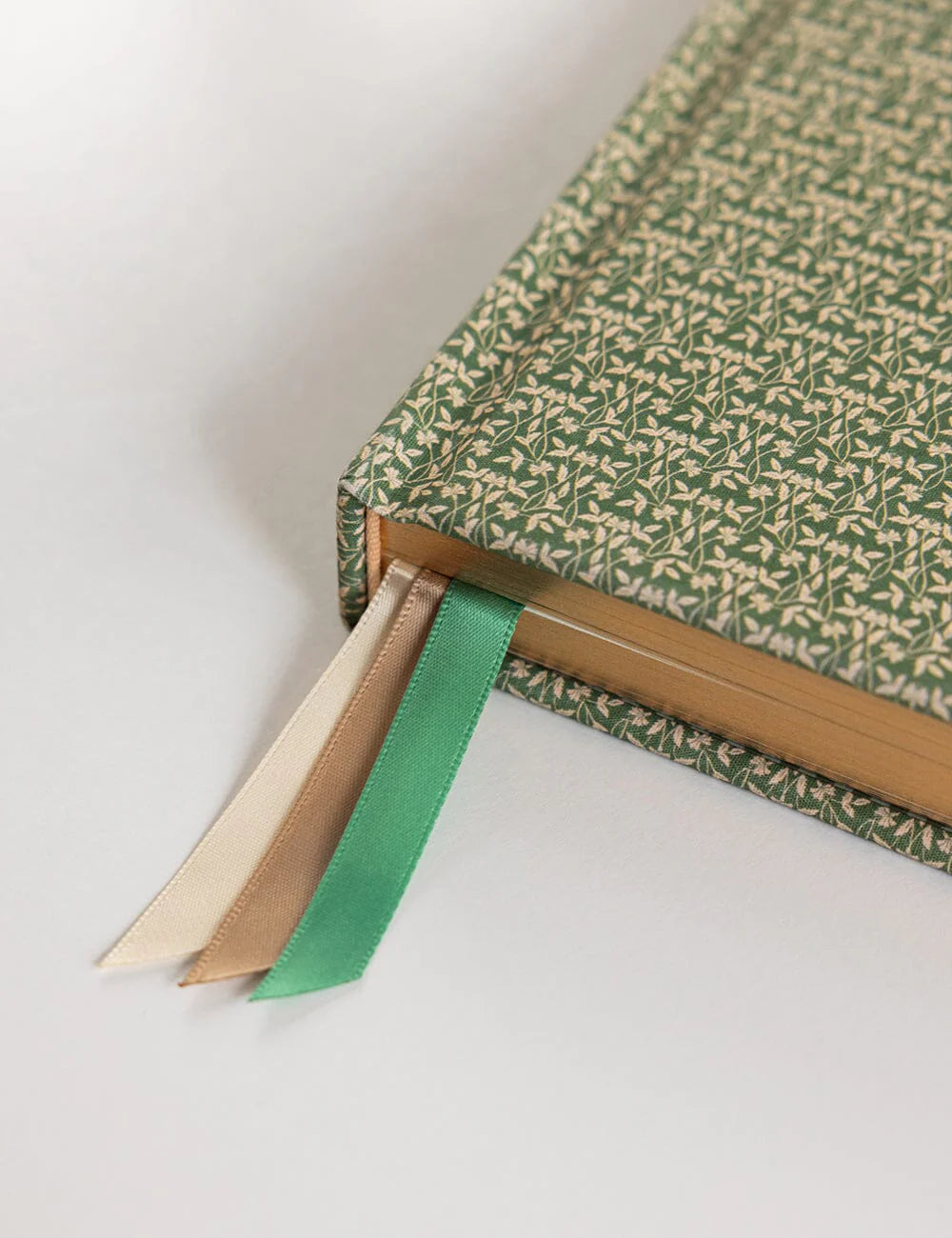 Bespoke Letterpress | 2026 Teachers Desktop Planner - Finch Bramble