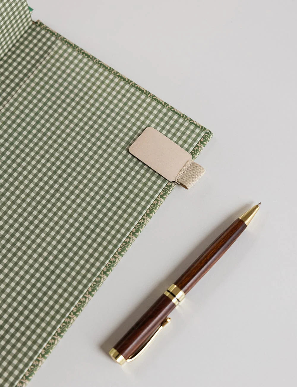 Bespoke Letterpress | 2026 Teachers Desktop Planner - Finch Bramble