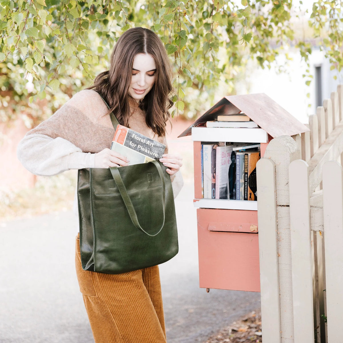 Dusky Robin | Catie Tote