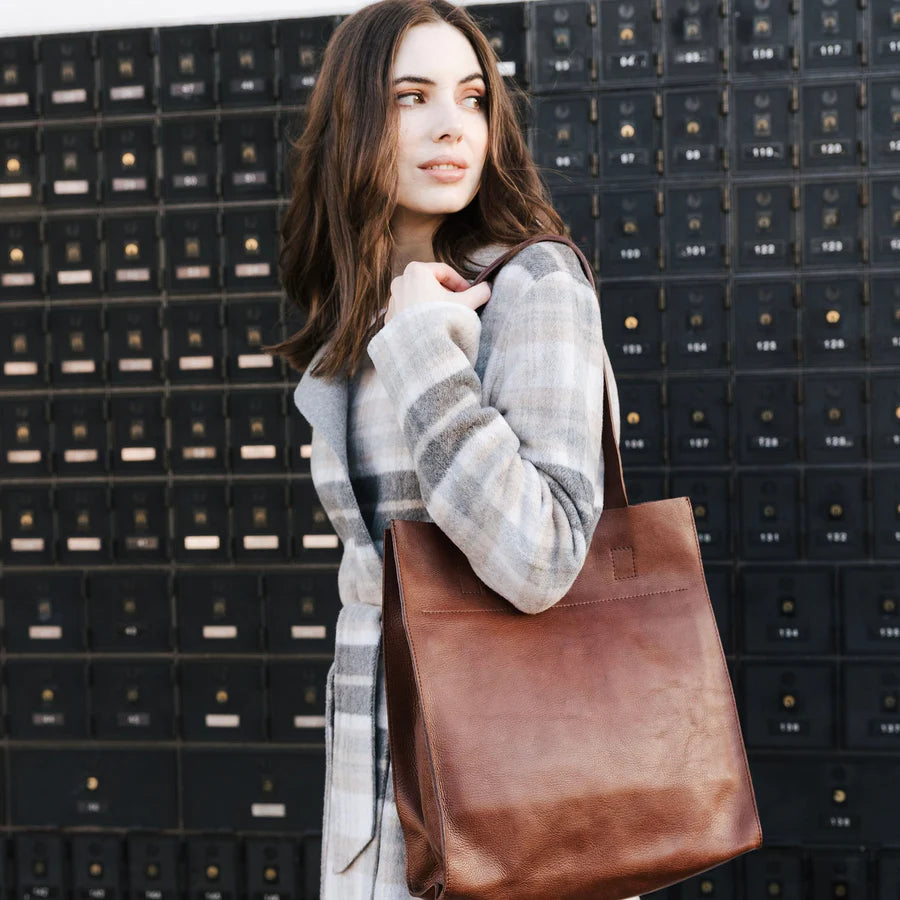 Dusky Robin | Catie Tote