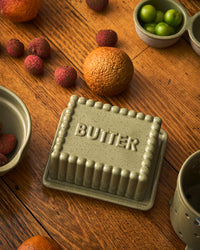 Robert Gordon | Kitchen Life Large Butter Dish - Peppercorn