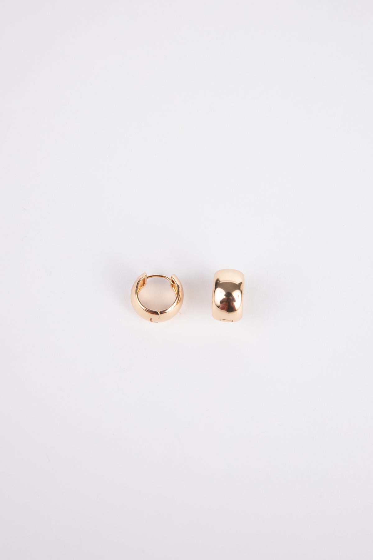 Holiday | Thea Huggie Earrings - Gold or Silver