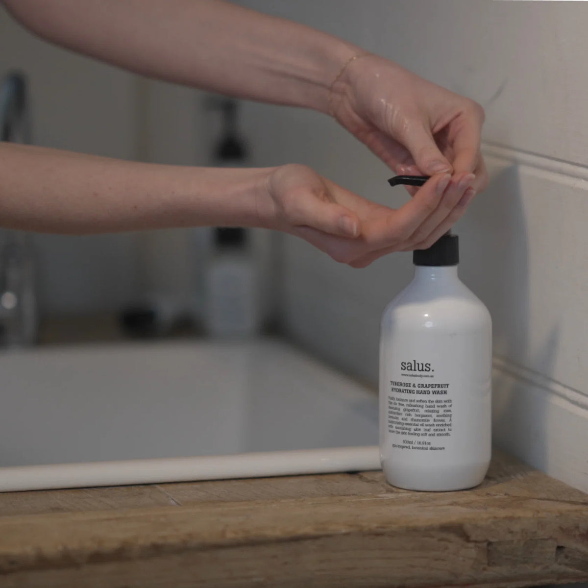 Salus | Tuberose & Grapefruit Hydrating Hand Wash