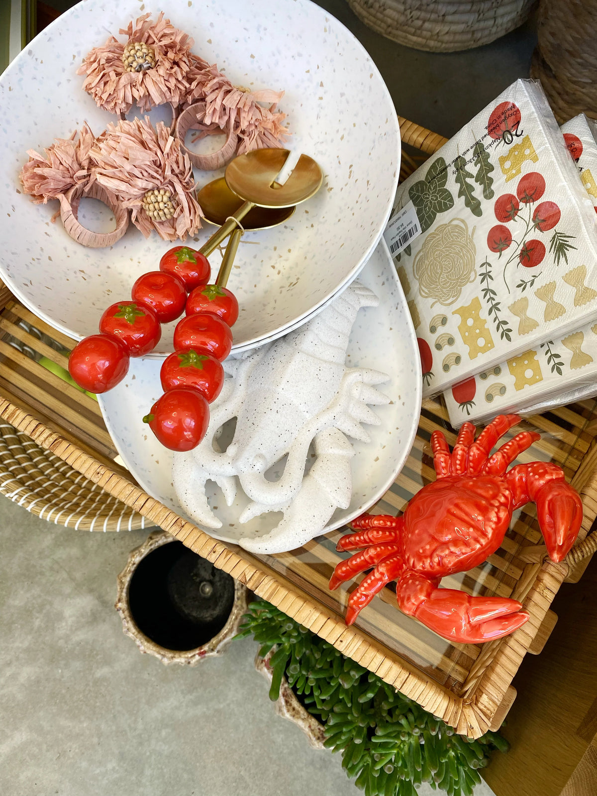 Coast to Coast | Tomato 2pc Salad Servers