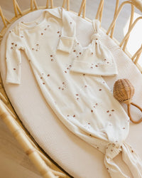 Quincy Mae | Knotted Baby Gown + Hat Set || Acorns