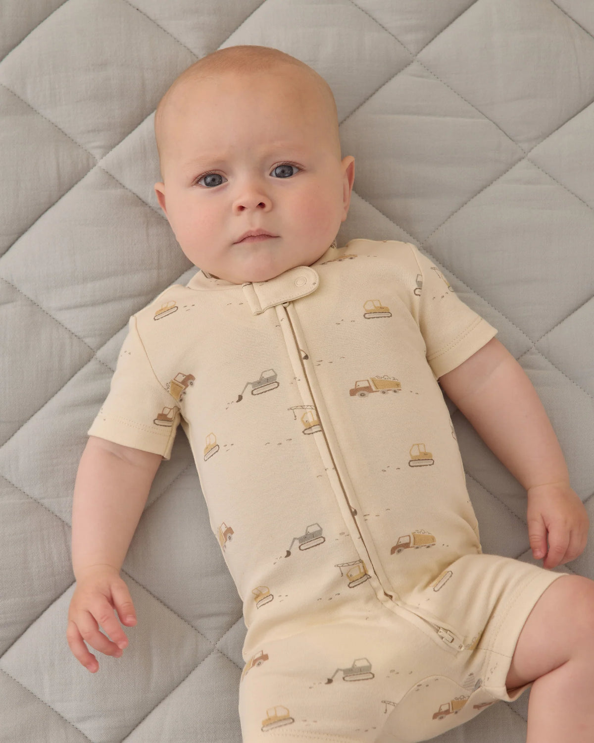 Quincy Mae | Zip Short-Sleeved Sleeper - Construction