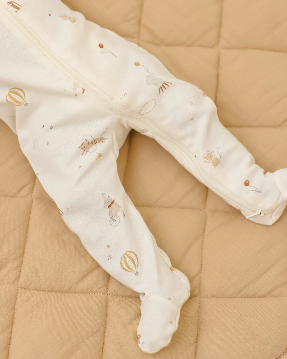 Quincy Mae | Zip Long-Sleeved Footie Sleeper - Carnival