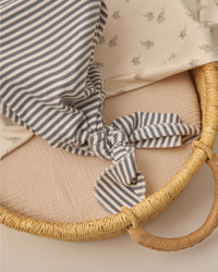 Quincy Mae | Knotted Baby Gown + Hat Set || Ocean Stripe