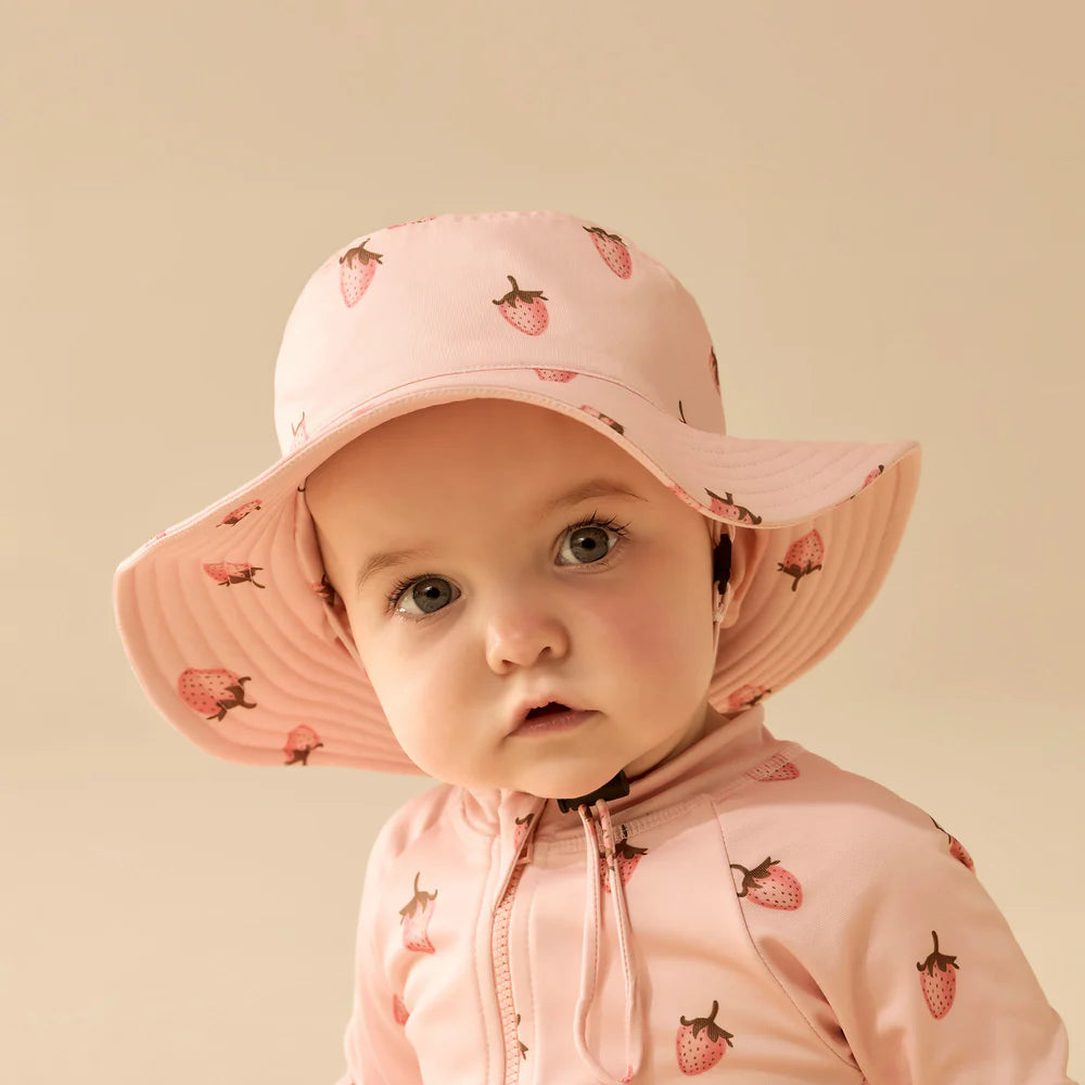 Wilson + Frenchy | Strawberry Kisses Swim Sun Hat