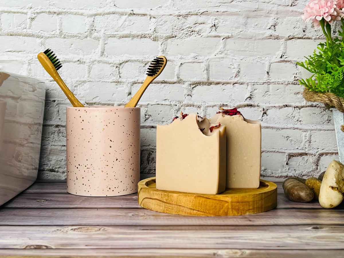 Cedarwood Road | Aussie Pink Clay with Rose Geranium