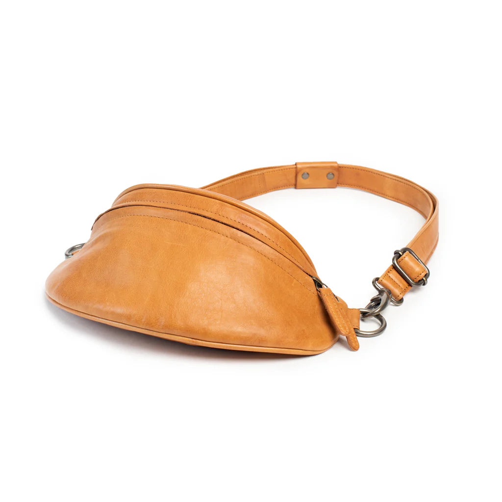 Dusky Robin | Escape The Ordinary Belt Bag