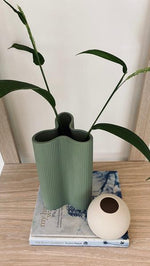 Marmoset Found | Ribbed Petal Vase Leaf Large